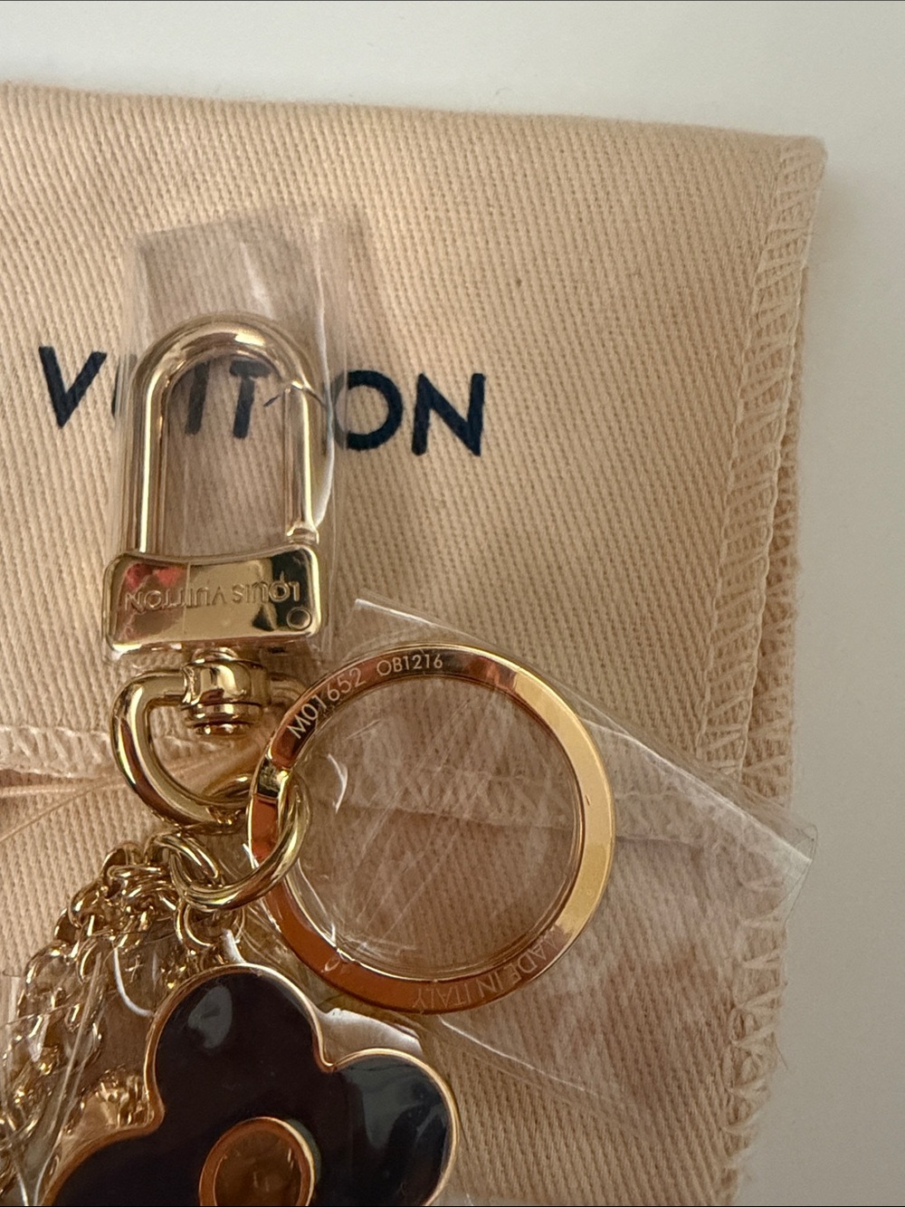 Louis Vuitton fleur de monogram bag charm - Picture 6 of 7